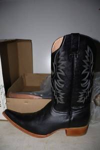 lot 998 image: Old Creek black color boots with pointed toe, size 12