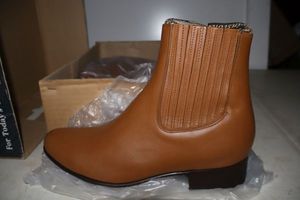 lot 1018 image: Twinstone golden brown color, leather sole, short boot, size 8