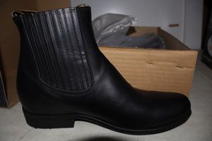 lot 1021 image: Twinstone black color, rubber sole, short boot, size 8