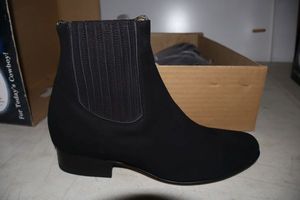 lot 1024 image: Twinstone black color, velvety leather with leather sole, short boot, size 8