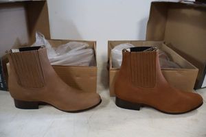 lot 1041 image: Two pairs of short boots size 9 velvety leather in brown and light brown colors (2 times the money)