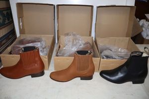 lot 1053 image: Three pairs of short boots size 8 in brown and black colors (3 times the money)