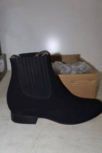 lot 870 image: Twinstone velvety short boots, black color, size 10