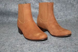 lot 1006 image: Twinstone golden brown color, velvety leather texture, leather sole, short boot, size 8