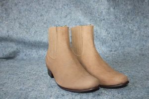 lot 1011 image: Twinstone light brown color, velvety leather texture, leather sole, short boot, size 8.5