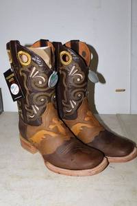lot 1095 image: Twinstone chocolate brown boots with cross design, size 7
