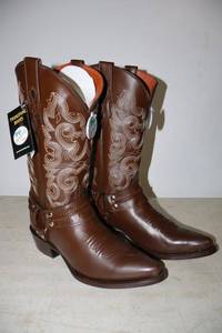 lot 790 image: Twinstone brown boots with pointed toe, size 7.5
