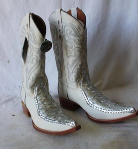 lot 748 image: Twinstone silver and off white color boots, size 8.5