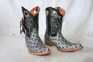 lot 787 image: Kids Twinstone boots, silver and black, size 21.5