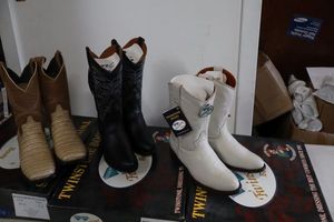 lot 1078 image: 3 pairs of Twinstone boots, size 7.5, see photos  (3 times the money)