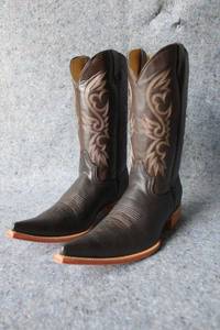 lot 1113 image: Old Creek chocolate brown color boots, size 10