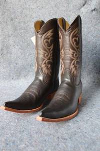 lot 1117 image: Old Creek chocolate brown color boots, size 10.5