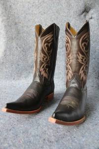 lot 1111 image: Old Creek chocolate brown color boots, size 9.5