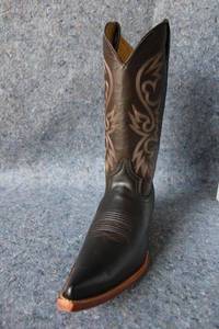 lot 847 image: Old Creek chocolate color boots with pointed toe, size 8.5