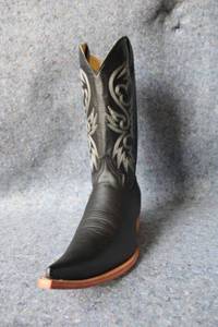 lot 879 image: Old Creek black color boots with pointed toe, size 12