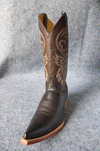 lot 880 image: Old Creek chocolate color boots with pointed toe, size 7.5