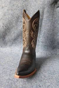 lot 882 image: Old Creek chocolate color boots with pointed toe, size 7