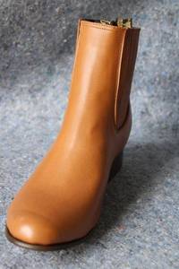 lot 913 image: Twinstone golden brown color ankle boots size 10.5