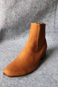 lot 915 image: Twinstone velvety golden brown color ankle boots, size 10.5