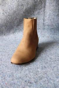 lot 922 image: Twinstone velvety tan color ankle boots, size 10.5