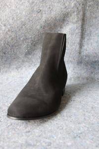 lot 923 image: Twinstone velvety black color ankle boots, size 11.5