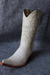 lot 948 image: Old Creek white color pointed toe boots, size 6