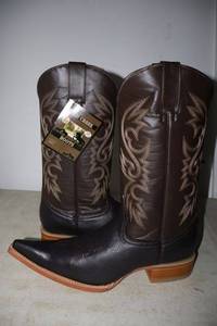 lot 766 image: Old Creek chocolate color boots with pointed toe, size 7