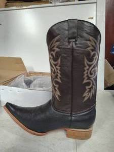 lot 1109 image: Twinstone chocolate brown color boots, size 12.5