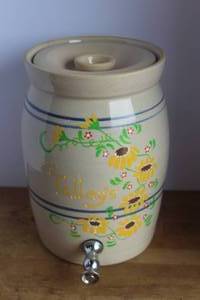lot 1 image: vintage Marshall Pottery stoneware beverage dispenser