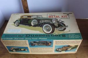 lot 4 image: Hubley  metal model kit of a Duesenberg Model SJ car