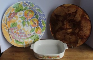 lot 5 image: decorative plate features a hand-painted fruit pattern made in Italy & CorningWare casserole dish & decorative plate ( plate stands not included)