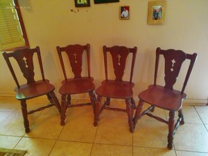 lot 103 image: 4-wooden kitchen chairs