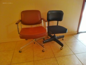 lot 104 image: office furniture see pictures for details