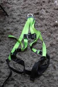 lot 175 image: a Honeywell Miller H100 full-body fall protection harness designed for worker safety