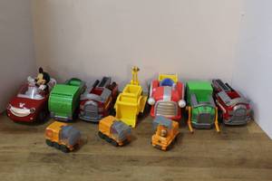 lot 184 image: Toys see pictures for details