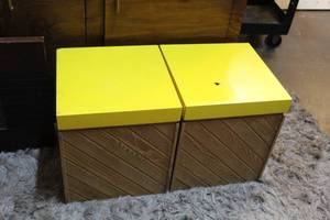 lot 228 image: Two end tables