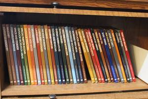 lot 231 image: vintage set of Time-Life Home Repair and Improvement hardcover books