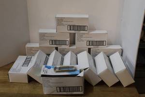 lot 243 image: Boxs of Officemate Mega Clips