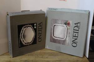 lot 258 image: vintage Oneida silver-plated relish tray & vintage Oneida silver-plated round tray