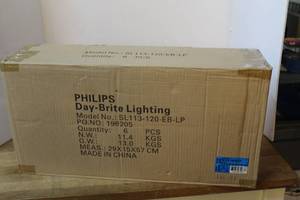 lot 271 image: 6 in box of Philips Day-Brite Lighting fixture, model number SL113-120-EB-LP