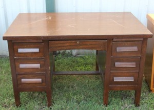 lot 282 image: oak executive or teachers office library desk