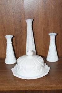 lot 49 image: vintage white milk glass bud vases and a matching covered dish.