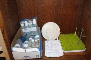 lot 108 image: Baby bottles and drying racks