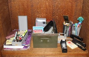lot 113 image: Office supplies