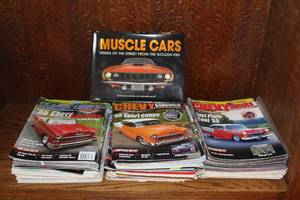 lot 120 image: collection of vintage automotive magazines