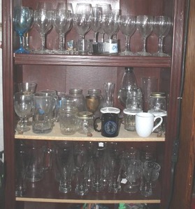 lot 191 image: Mix of dishes