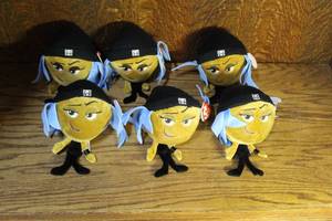 lot 194 image: lot of Jailbreak plush toys from The Emoji Movie collection. They all have there tags on them