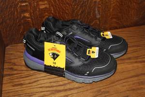 lot 225 image: Herman Survivors Cary Soft Toe Slip-Resistant Work Shoes  size 10