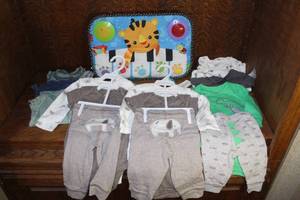 lot 235 image: bundle of infant clothing items