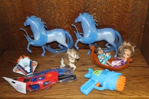 lot 244 image: Toys lot see pictures for details